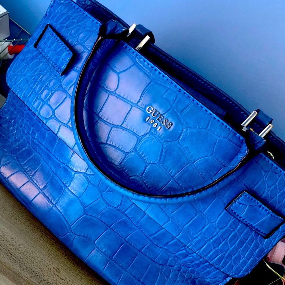 Women’s crossbody bag